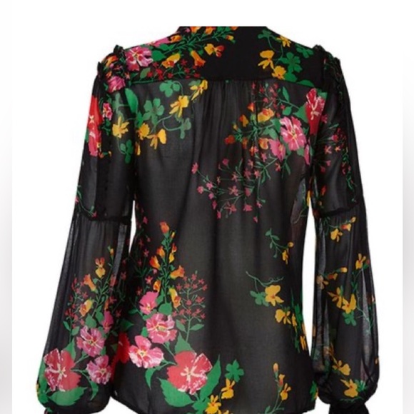 NWOT CABI Midnight Floral Thespian Poet-Sleeve Button-Neck Top - Picture 3 of 16